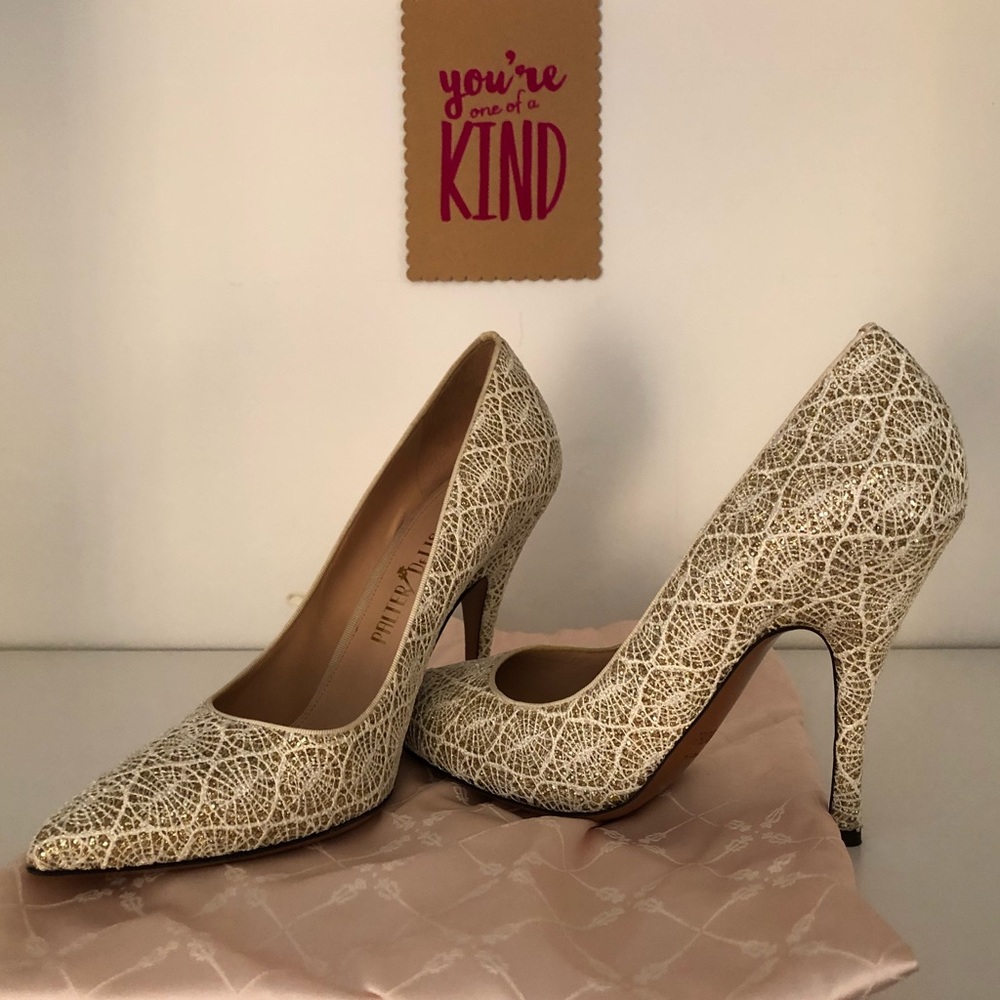 Palter DeLiso - Gold & Lace heels Sz 39.5